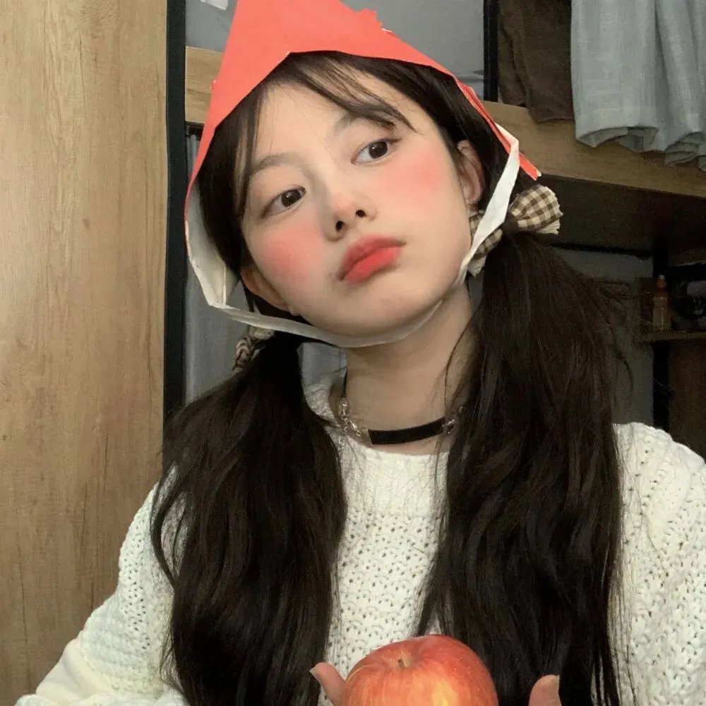 深夜的奇葩恋爱图鉴 封面