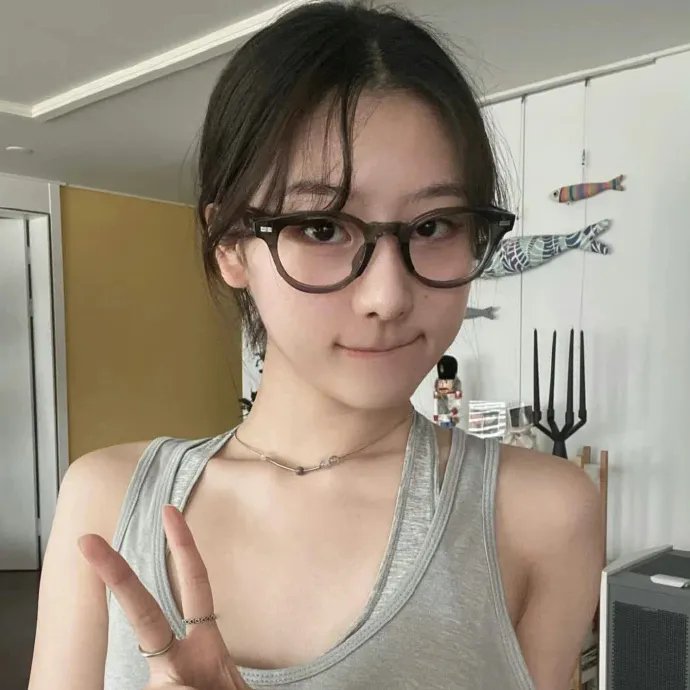 一个和八个 封面